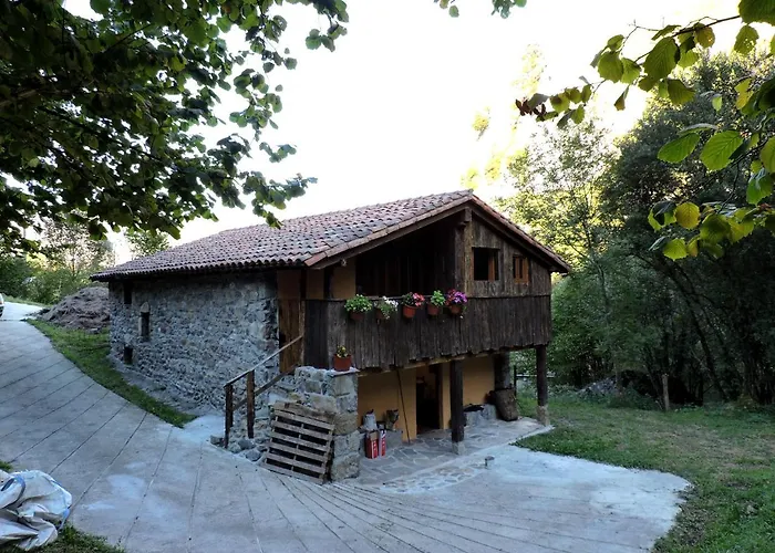 Chalet La Hirriria. San Roque de Riomiera